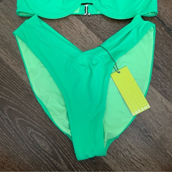 One one swimwear Womens green bikini / cheeky bottoms L NWT - Picture 2 of 10